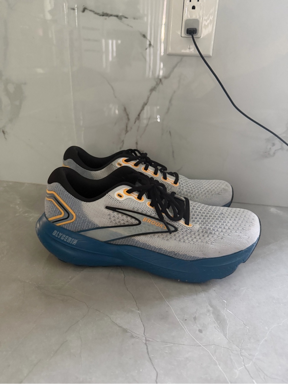 Brooks Men's Gray, Blue & Yellow Running Shoes